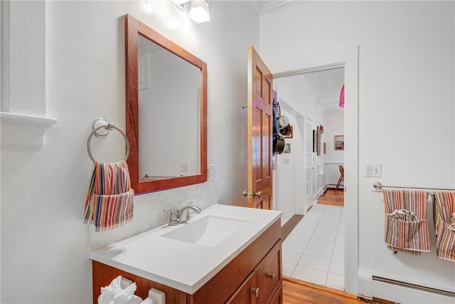 24 Hunter Avenue, Newport, RI 02840