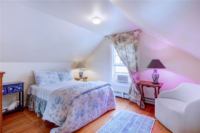 24 Hunter Avenue, Newport, RI 02840