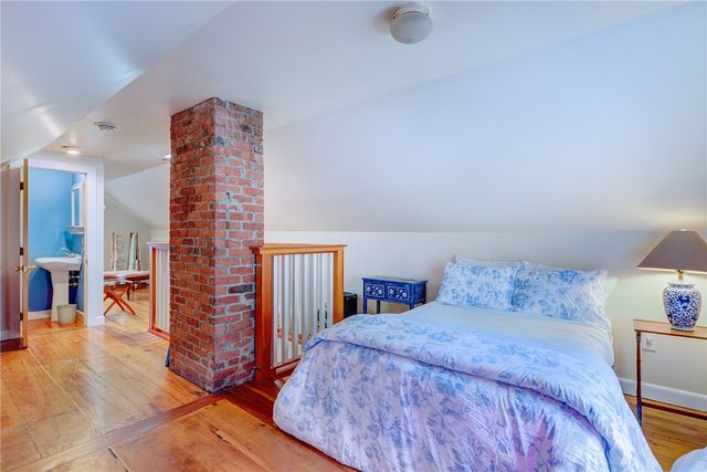 24 Hunter Avenue, Newport, RI 02840