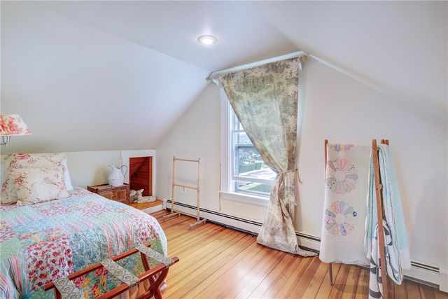 24 Hunter Avenue, Newport, RI 02840