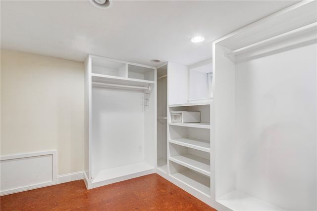 24 Hunter Avenue, Newport, RI 02840