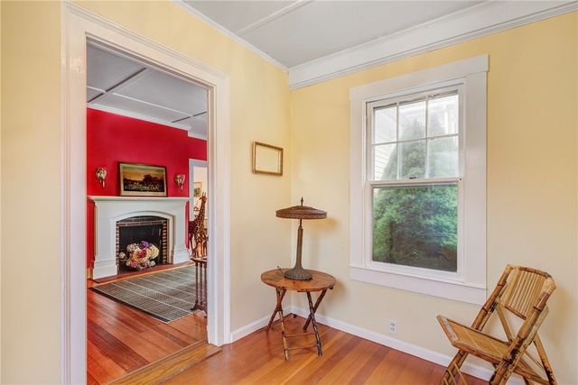 24 Hunter Avenue, Newport, RI 02840