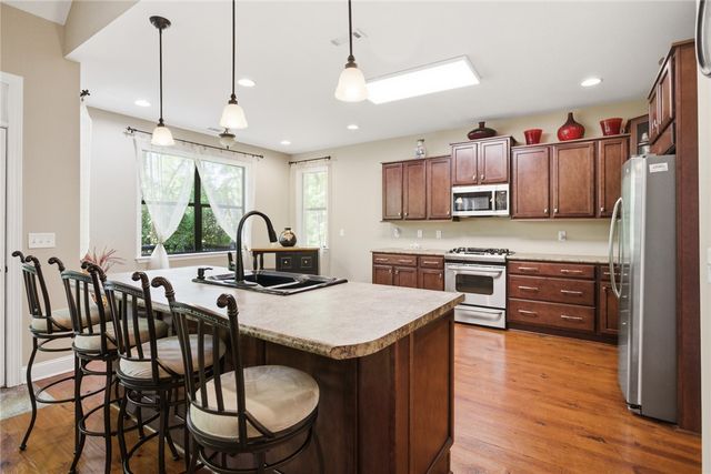 215 Inlet Pointe Drive, Anderson, SC 29625