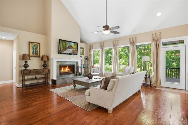 215 Inlet Pointe Drive, Anderson, SC 29625