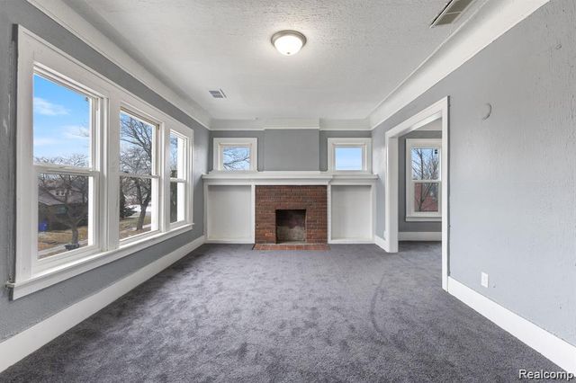 12186 Roselawn Street, Detroit, MI 48204