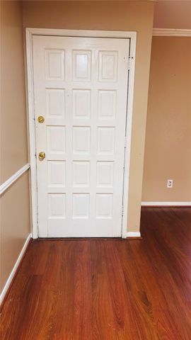 8343 Sterlingshire Street, Houston, TX 77078