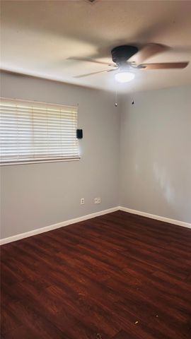 8343 Sterlingshire Street, Houston, TX 77078