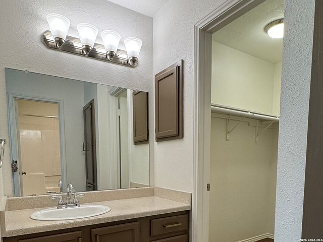 127 Whisper Way, Boerne, TX 78006