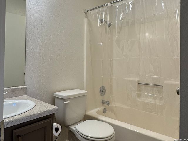 127 Whisper Way, Boerne, TX 78006