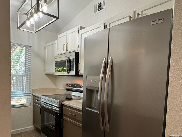 127 Whisper Way, Boerne, TX 78006