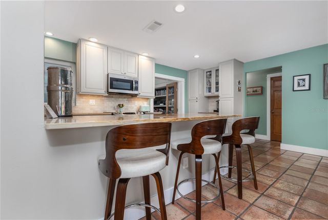 1421 BEACON STREET, New Smyrna Beach, FL 32169