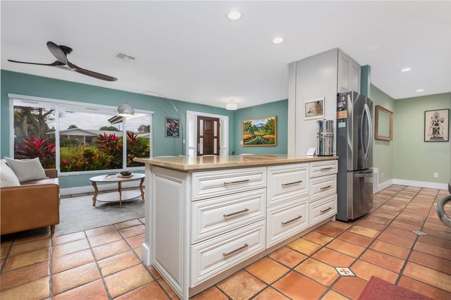 1421 BEACON STREET, New Smyrna Beach, FL 32169