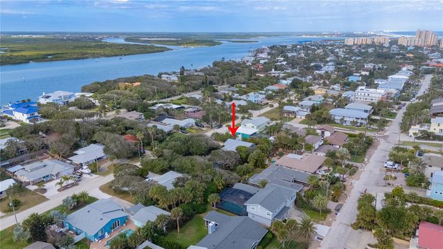 1421 BEACON STREET, New Smyrna Beach, FL 32169