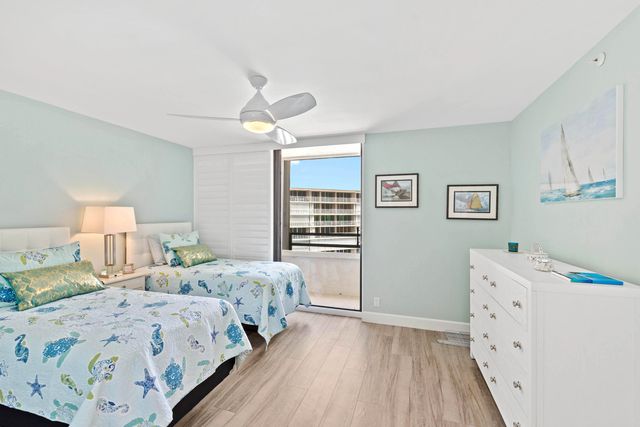 3560 S Ocean Boulevard 706, South Palm Beach, FL 33480