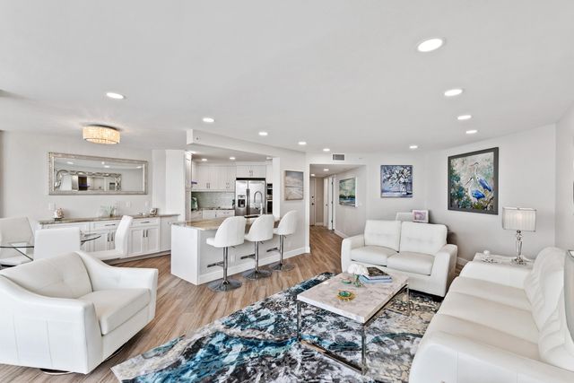3560 S Ocean Boulevard 706, South Palm Beach, FL 33480