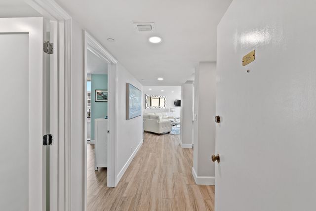 3560 S Ocean Boulevard 706, South Palm Beach, FL 33480