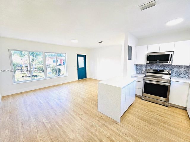 1117 W 26th Court, Riviera Beach, FL 33404