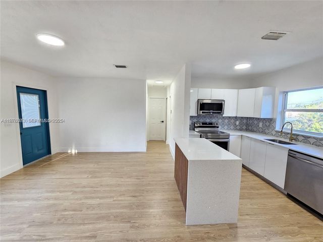 1117 W 26th Court, Riviera Beach, FL 33404