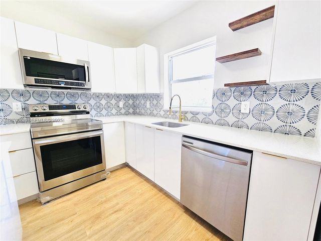 1117 W 26th Court, Riviera Beach, FL 33404