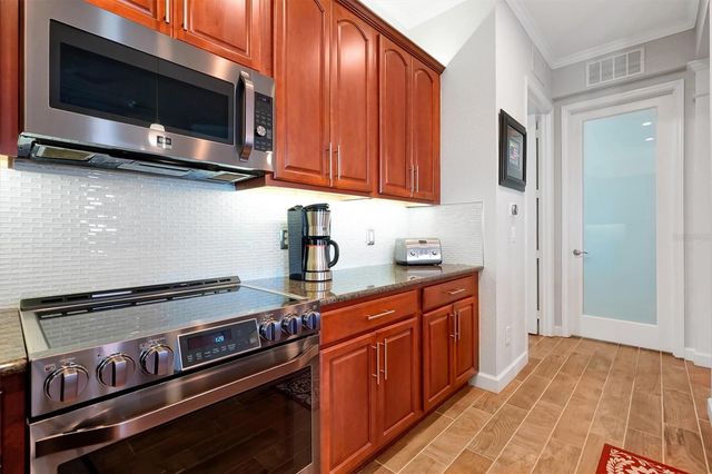 5048 SHOREWAY LOOP 40404, Orlando, FL 32819