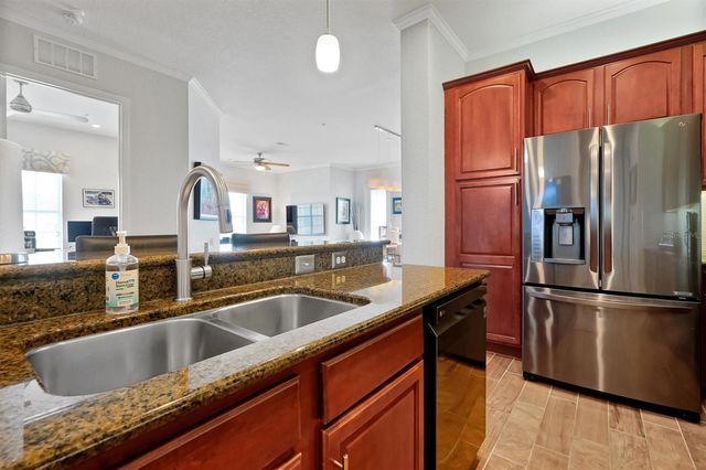 5048 SHOREWAY LOOP 40404, Orlando, FL 32819