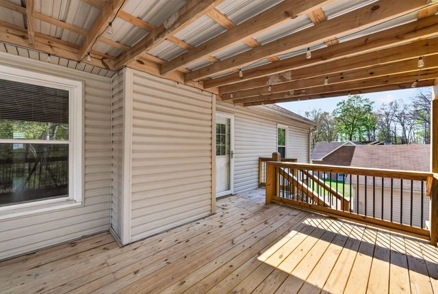 217 Timberlake Dr, Springfield, TN 37172