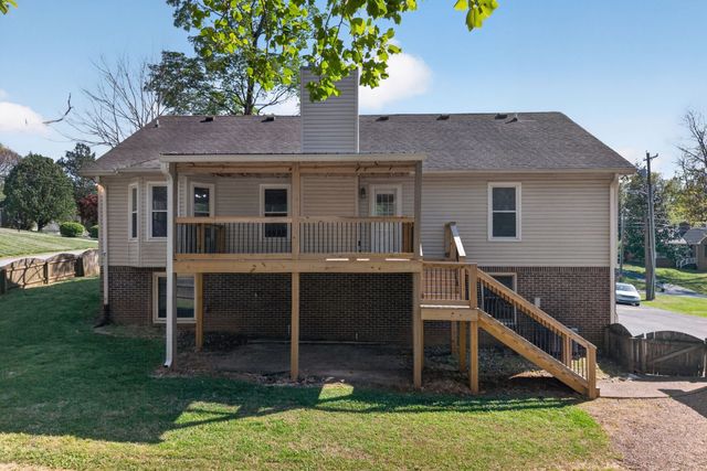 217 Timberlake Dr, Springfield, TN 37172