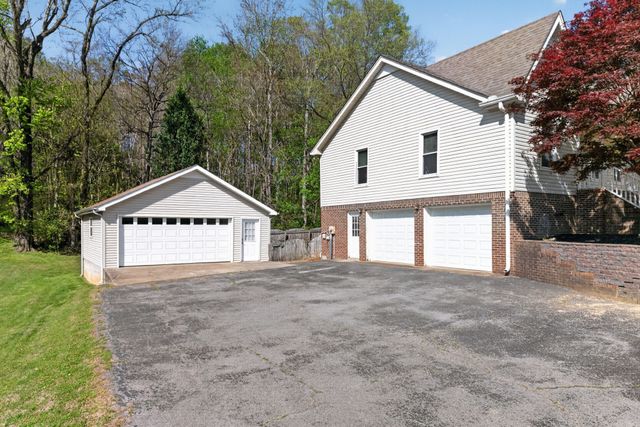 217 Timberlake Dr, Springfield, TN 37172