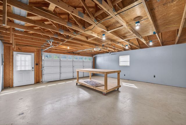 217 Timberlake Dr, Springfield, TN 37172