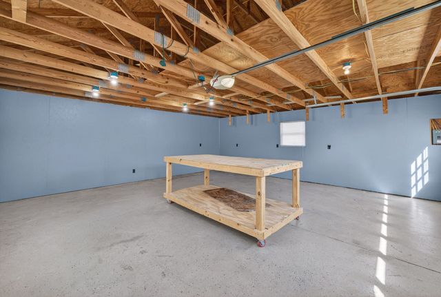 217 Timberlake Dr, Springfield, TN 37172