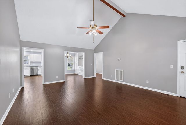 217 Timberlake Dr, Springfield, TN 37172