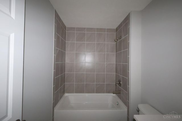 9215 Bottega Drive S, Washington Twp, OH 45458