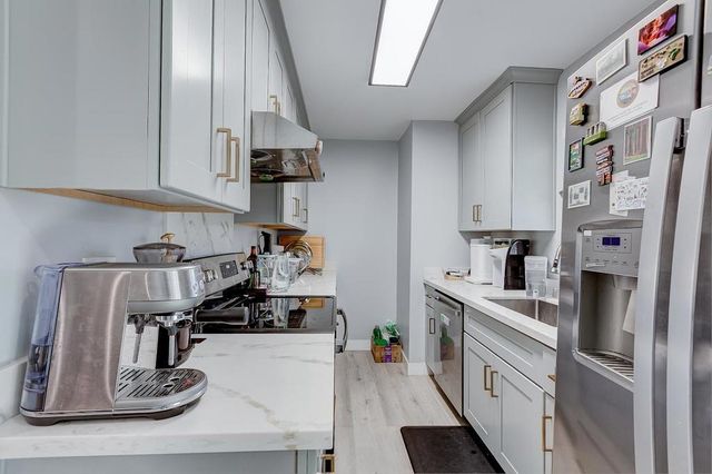 686688 San Luisito Way, Sunnyvale, CA 94085