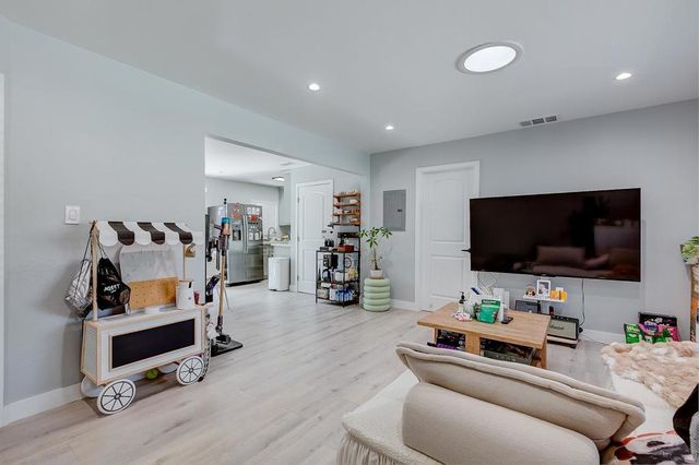 686688 San Luisito Way, Sunnyvale, CA 94085