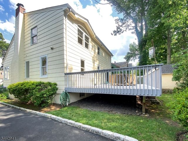 121 Columbia Ave, Cranford Twp., NJ 07016