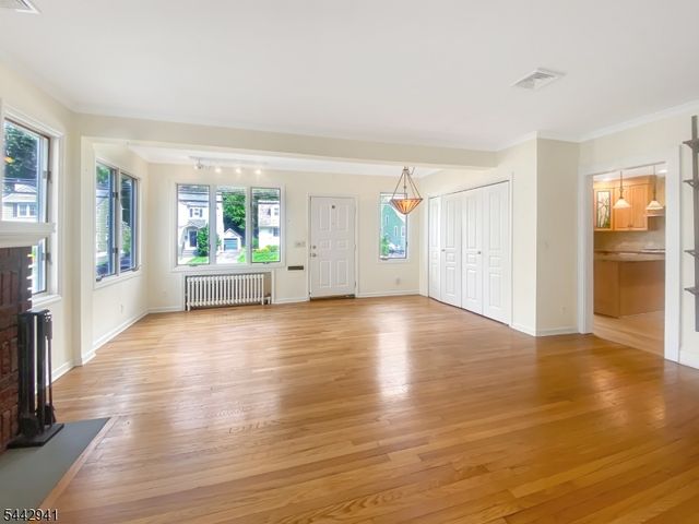 121 Columbia Ave, Cranford Twp., NJ 07016