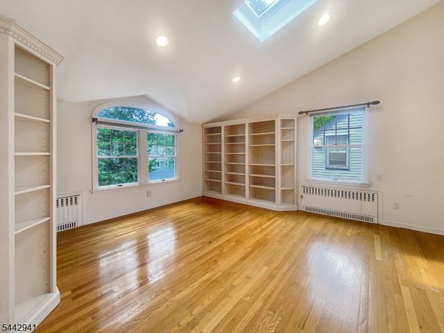 121 Columbia Ave, Cranford Twp., NJ 07016