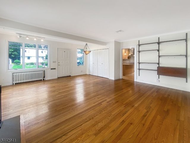 121 Columbia Ave, Cranford Twp., NJ 07016