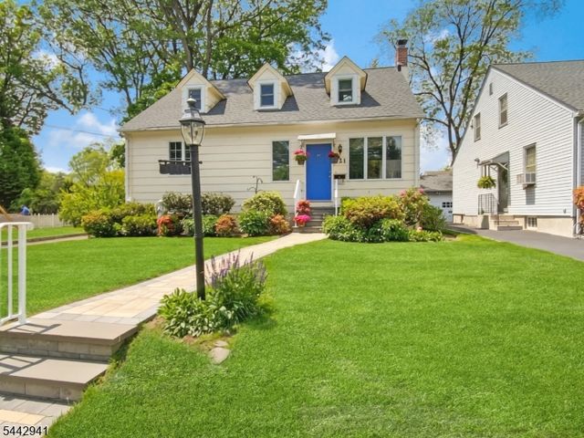 121 Columbia Ave, Cranford Twp., NJ 07016