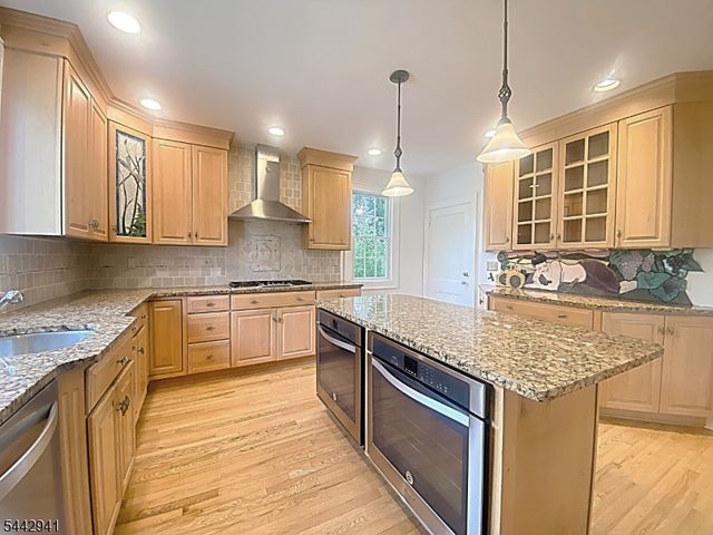 121 Columbia Ave, Cranford Twp., NJ 07016