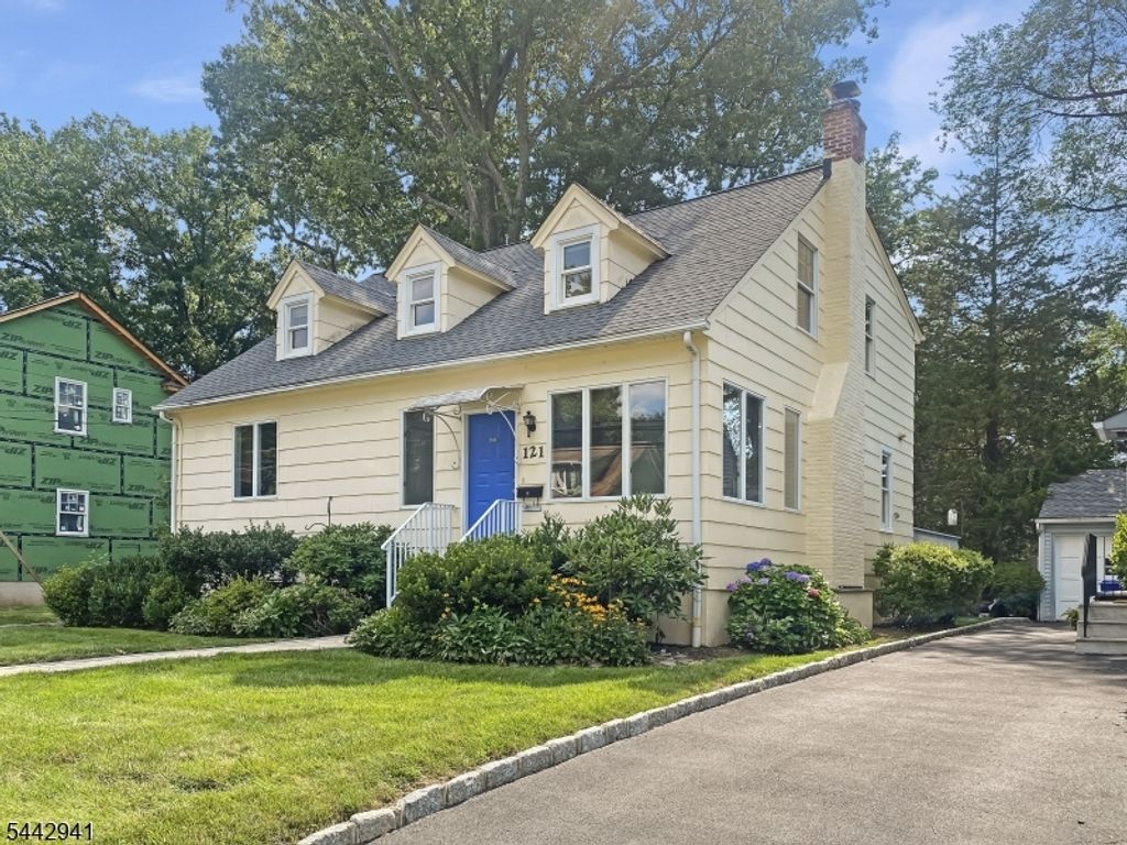 121 Columbia Ave, Cranford Twp., NJ 07016