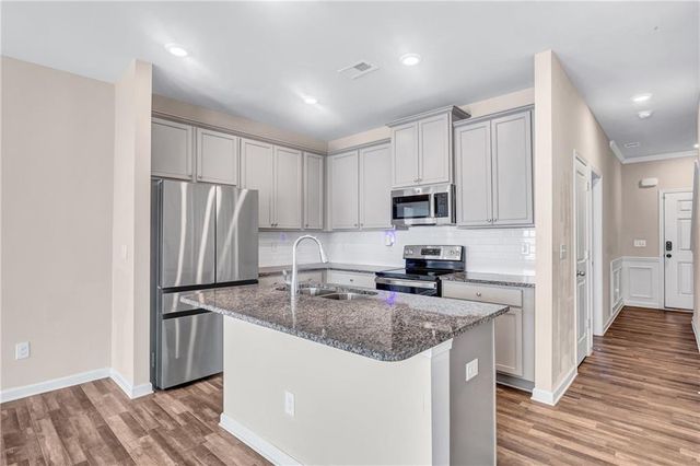 585 Mcwilliams Road 903, Atlanta, GA 30315