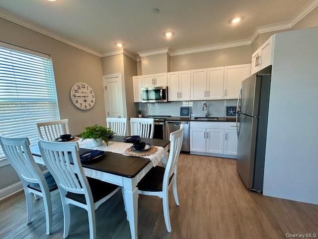 75 E Hoffman Avenue 3001, Lindenhurst, NY 11757