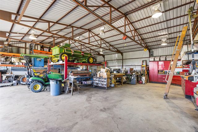 2729 County Road 3732, Wolfe City, TX 75496