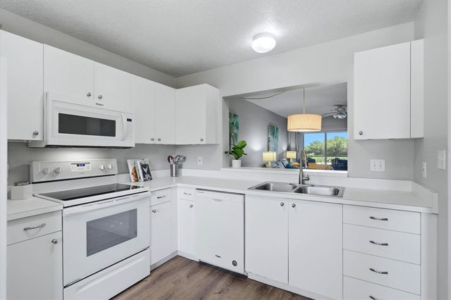 2725 TERRA CEIA BAY BOULEVARD 103, Palmetto, FL 34221