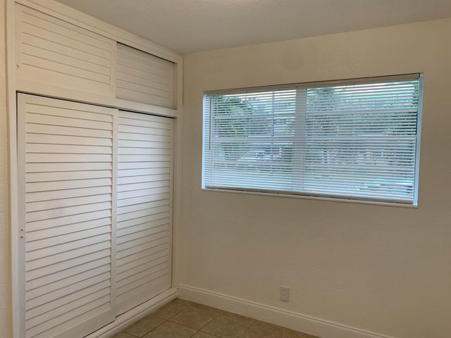 6211 NW 12th Street, Sunrise, FL 33313