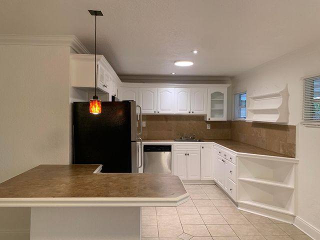 6211 NW 12th Street, Sunrise, FL 33313