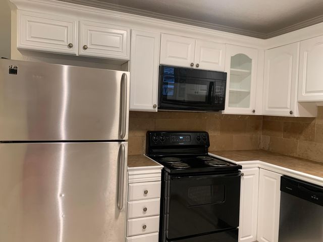 6211 NW 12th Street, Sunrise, FL 33313