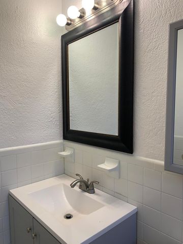 6211 NW 12th Street, Sunrise, FL 33313