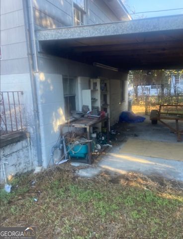 2022 E 39th Street, Savannah, GA 31404